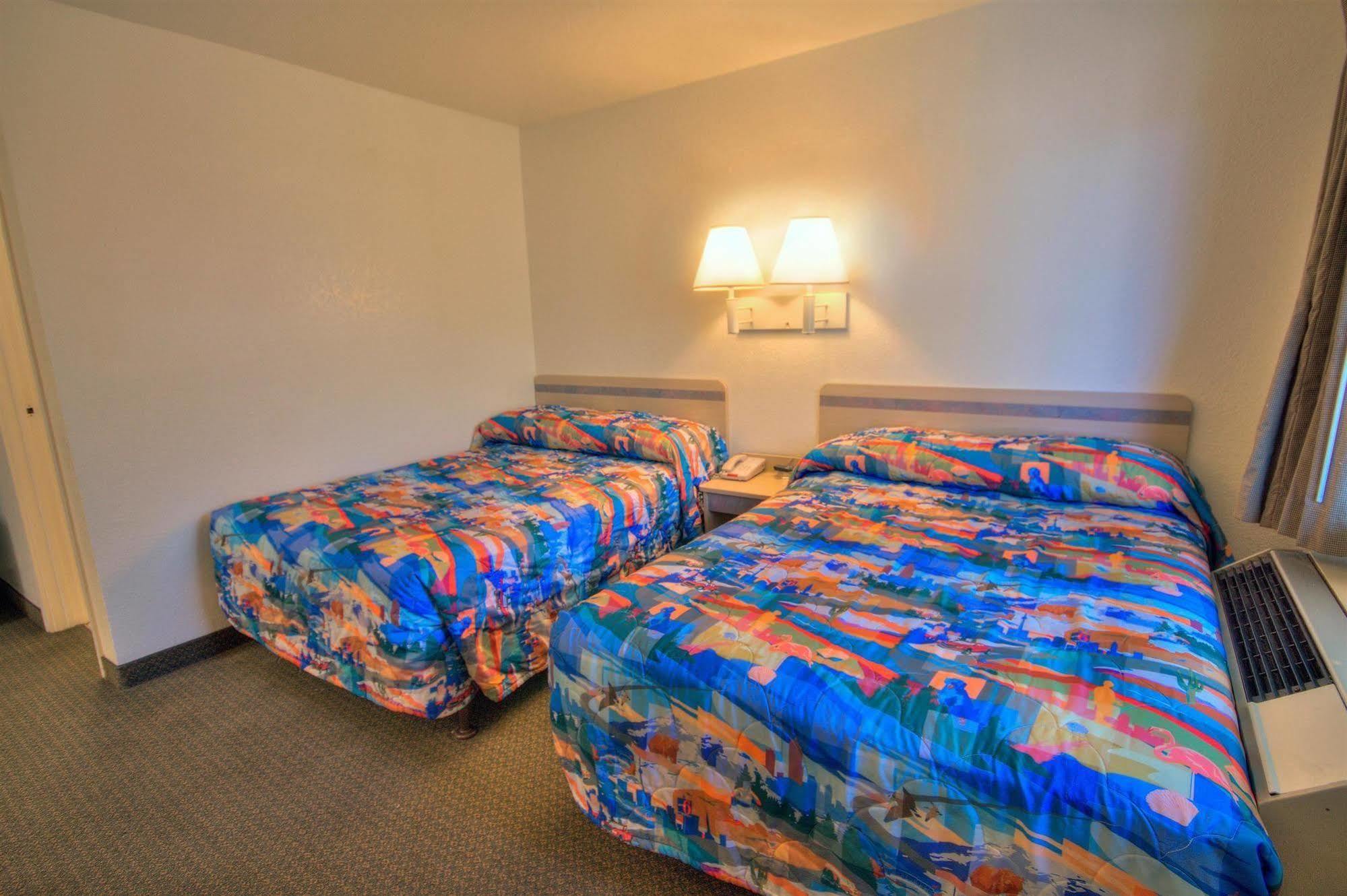 לאס קרוסס Rodeway Inn מראה חיצוני תמונה