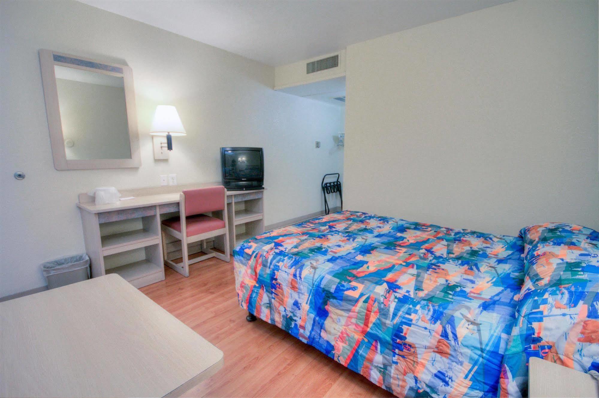 לאס קרוסס Rodeway Inn מראה חיצוני תמונה